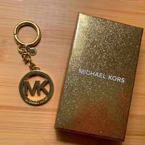 MICHAEL KORS GOLD KEYCHAIN